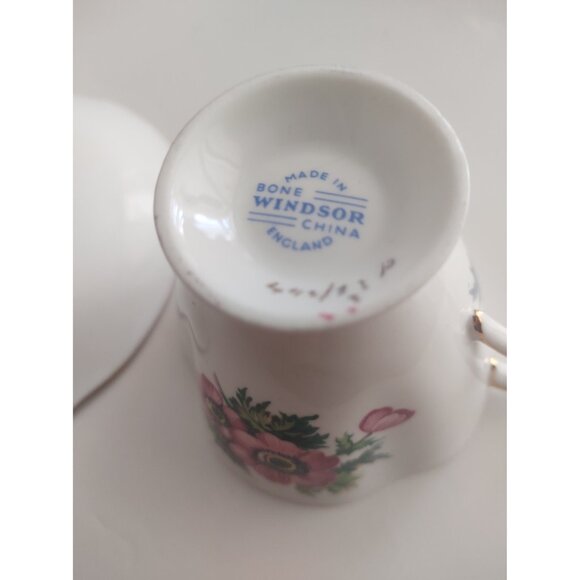 Vintage Royal Windsor Tea Cup & Saucer Set Pink Pansies Square shaped Cup - Picture 12 of 15